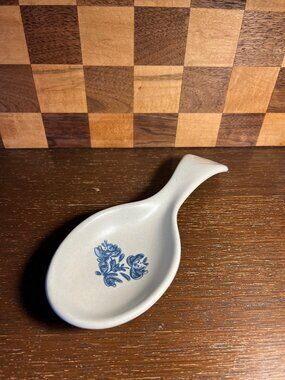 Pfaltzgraff Spoon Rest, shows wear, bottom end of handle